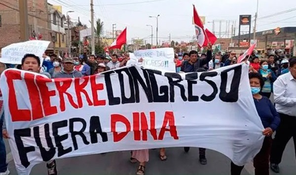 Peru: Die Massen erheben sich gegen den Putsch der Oligarchie